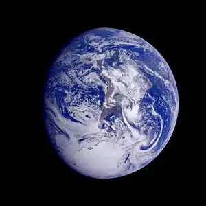 La Terre photographiée par Galileo lors de son premier survol.