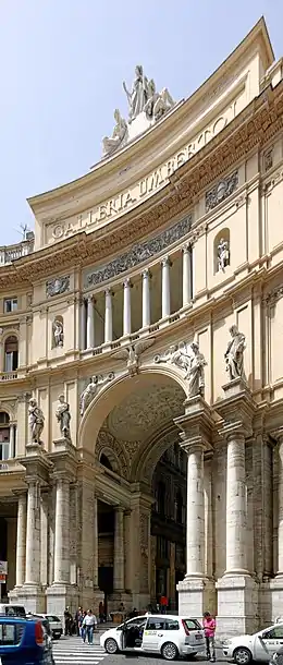 Entrée de la Galleria Umberto I.