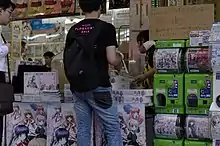 Photographie d'un magasin à Akihabara le jour de la sortie du visual novel Rewrite.
