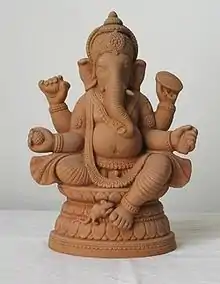 Ganesh (panthéon indien) sa tête d’éléphant et ses multiples bras