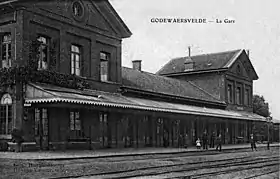 La gare et son bâtiment voyageurs vers 1900