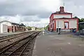 La gare de Janzé et les voies ferrées.