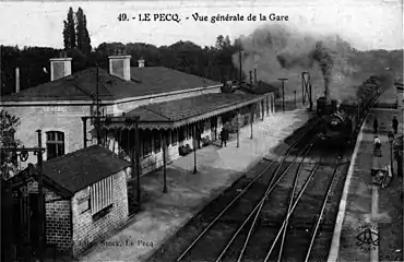 La gare vers 1900, avec le bâtiment voyageurs de 1847.