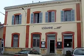 Gare de Lozanne : façade extérieure