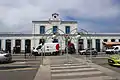 Le bâtiment voyageurs et l'entrée de la gare de Morlaix