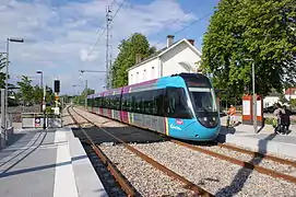 Un tram-train arrive en gare de Sucé-sur-Erdre en 2014.