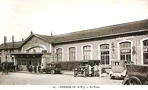 Le bâtiment voyageurs au début du XXe siècle.