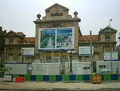 Façade en 2006.