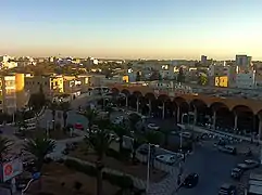 Vue de la façade de la gare.