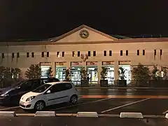 Gare de Marne-la-Vallée - Chessy, à 5 km de la mairie.