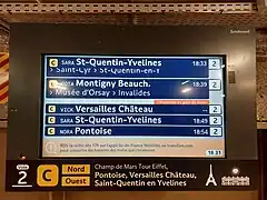 Écran d'informations en gare de Saint-Michel - Notre-Dame