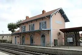 Saint-André-Corcy, côté voies.