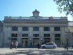 Façade de la gare d'Avignon-Centre