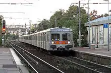 Rame Z 6100 en gare d'Enghien-les-Bains.