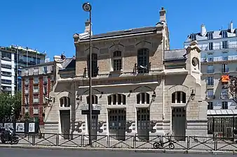 Entrée de la gare de Boulainvilliers.