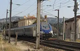 Un TER Nice - Marseille passe sans arrêt.