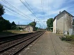 Quai autrefois desservi par les trains à destination de Châteauroux.