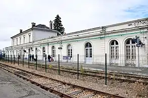 Bâtiment voyageurs, côté quais.