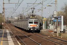 Rame Z 5312 assurant une mission Paris-Montparnasse – Rambouillet en 2011. Les rames de type Z 5300 ne circulent plus sur la ligne N depuis 2015.