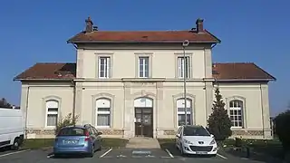 Côté cours.