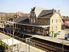 Bâtiment voyageurs vu en surplomb depuis la rue Duburcq-Clément.