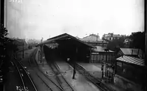 Intérieur de la gare vers 1920.