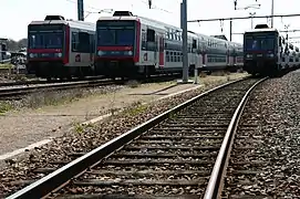 Rames Transilien sur des voies de garage.