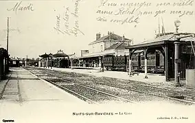 Intérieur de la gare, alors à quatre voies.