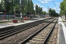 Aménagement des quais de la gare de Petit Vaux.