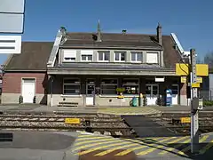 Le bâtiment-voyageurs actuel de la gare de Rochy-Condé.