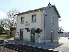 Le bâtiment vu depuis le quai no 2.