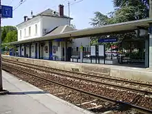 Quai de la gare en direction de Dourdan.