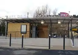 Le point d'accès à la gare.