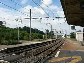 Gare de Saint-AmourLes voies en direction de Dijon.