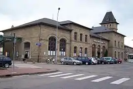 Le bâtiment voyageurs de la gare de Sarreguemines construit entre 1872 et 1874.