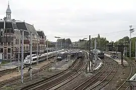 La gare en 2018, vue de l'avenue de Dunkerque.