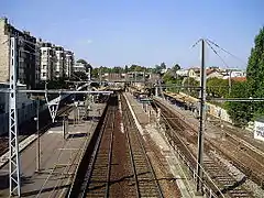 Vue générale de la gare en direction de Versailles, en 2010.