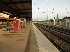 Les quais en direction de Paris.