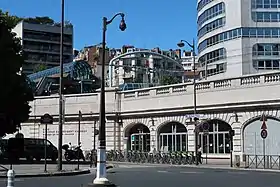 No 6 : gare de l'avenue du Président-Kennedy.