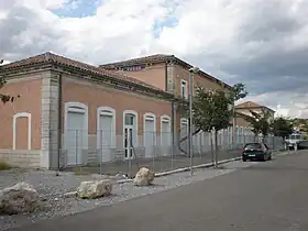 Ancienne gare, aujourd'hui école intercommunale.