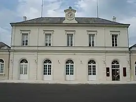 L'ancien bâtiment voyageurs en 2011.