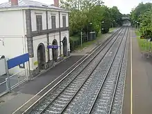 Bâtiment voyageurs, voies et quais de la gare