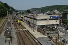 Bâtiment voyageurs vu de la passerelle