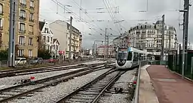 Départ de Gargan d'une rame en direction de Montfermeil.