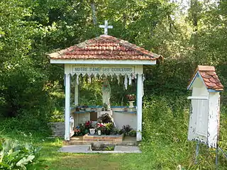 Notre-Dame-des-Douleurs de Garrosse, traite les rhumatismes et les dérangements intestinaux.