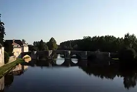 Le pont sur la Gartempe entre Saint-Savin et Saint-Germain.