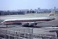 Douglas DC-8 de Garuda sur l'aéroport du Bourget en 1974.