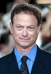 Gary Sinise interprète le Dr Robert Ellman