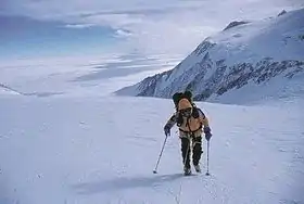 Le glacier Branscomb emprunté par un alpiniste en 2000 au cours de son ascension du massif Vinson.