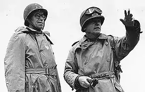 Général Omar Bradley, 1re armée (gauche)Général "Lightning Joe" Collins, VIIe corps